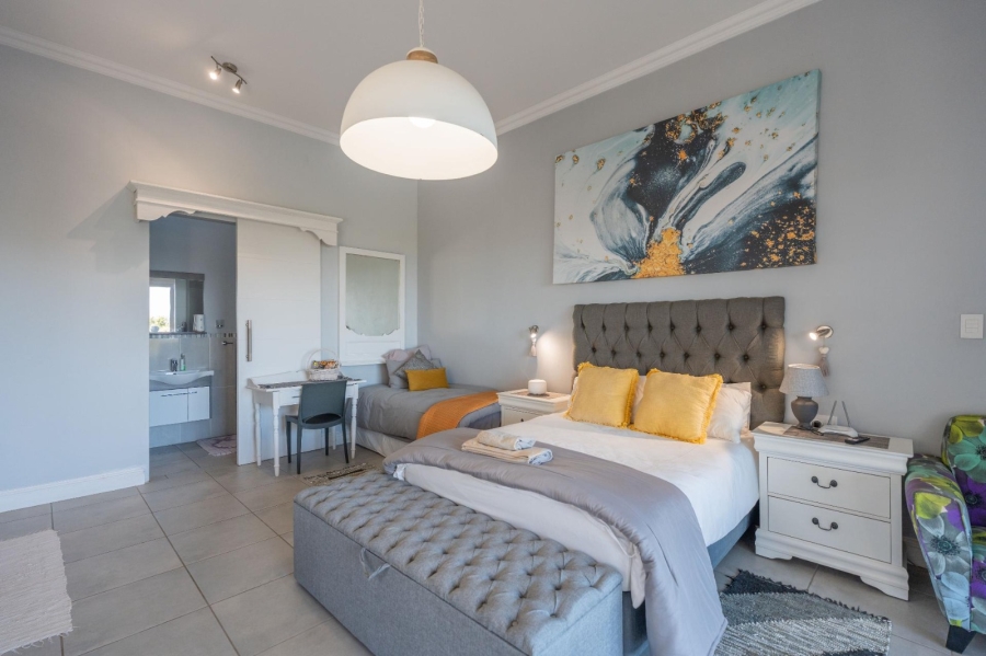 4 Bedroom Property for Sale in Cannon Rocks Eastern Cape